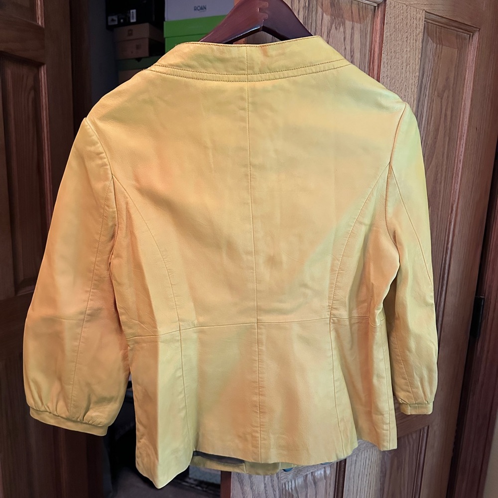 Classiques  Entier yellow gold leather jacket ruffle - Picture 2 of 2